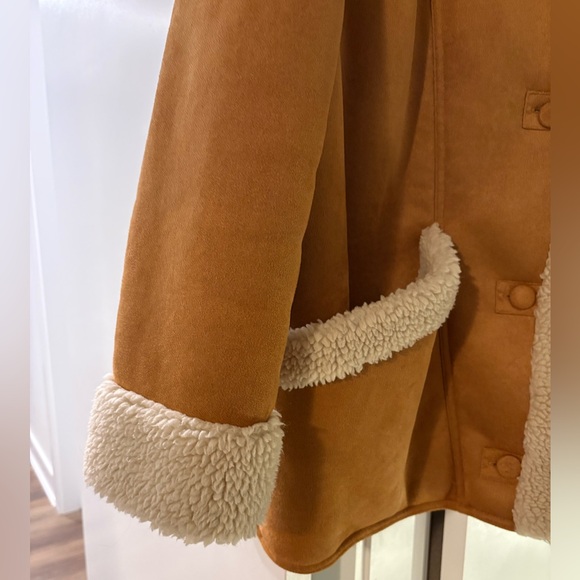 Kismet Cream and Tan Shearling Jacket - Picture 3 of 5